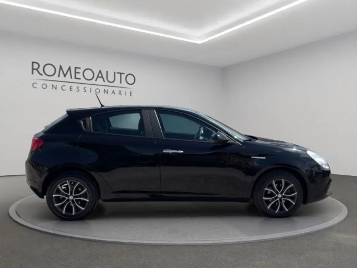 Alfa Romeo Giulietta usata a Perugia (6)