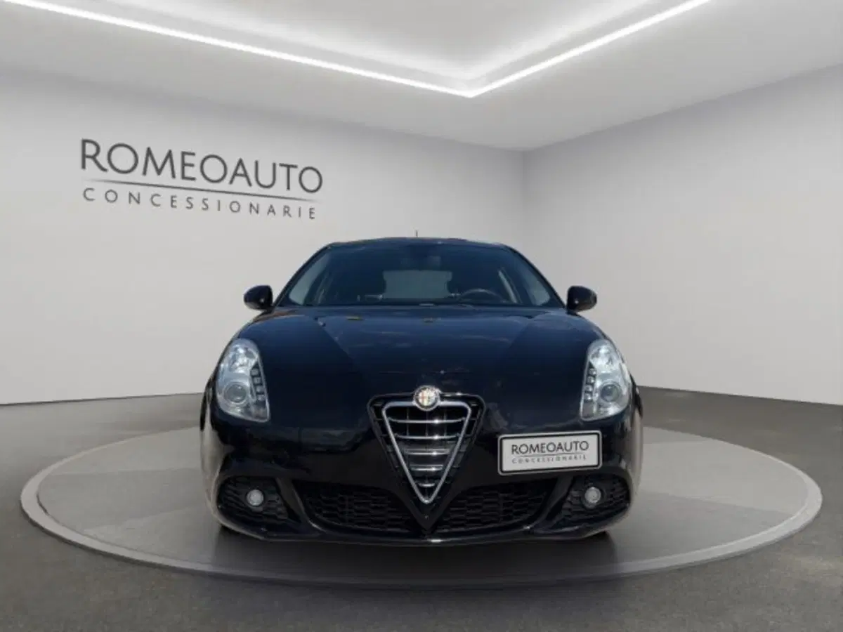 Alfa Romeo Giulietta usata a Perugia (8)