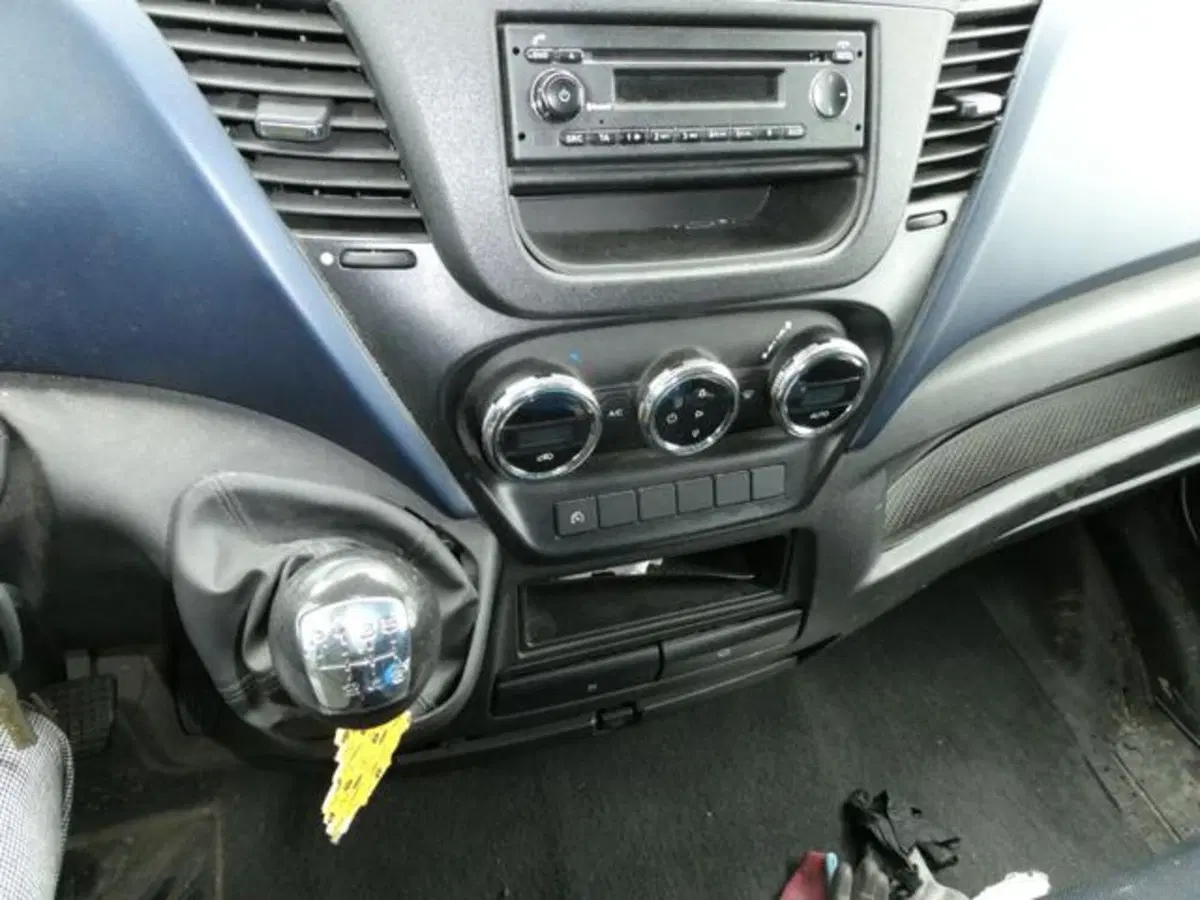 Iveco Daily Furgone usata a Brescia (9)