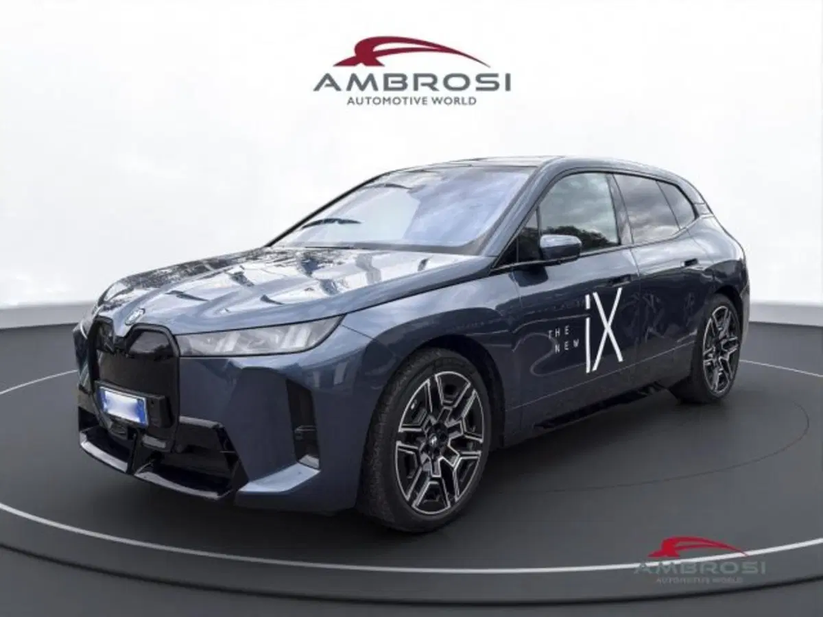 BMW iX usata a Perugia
