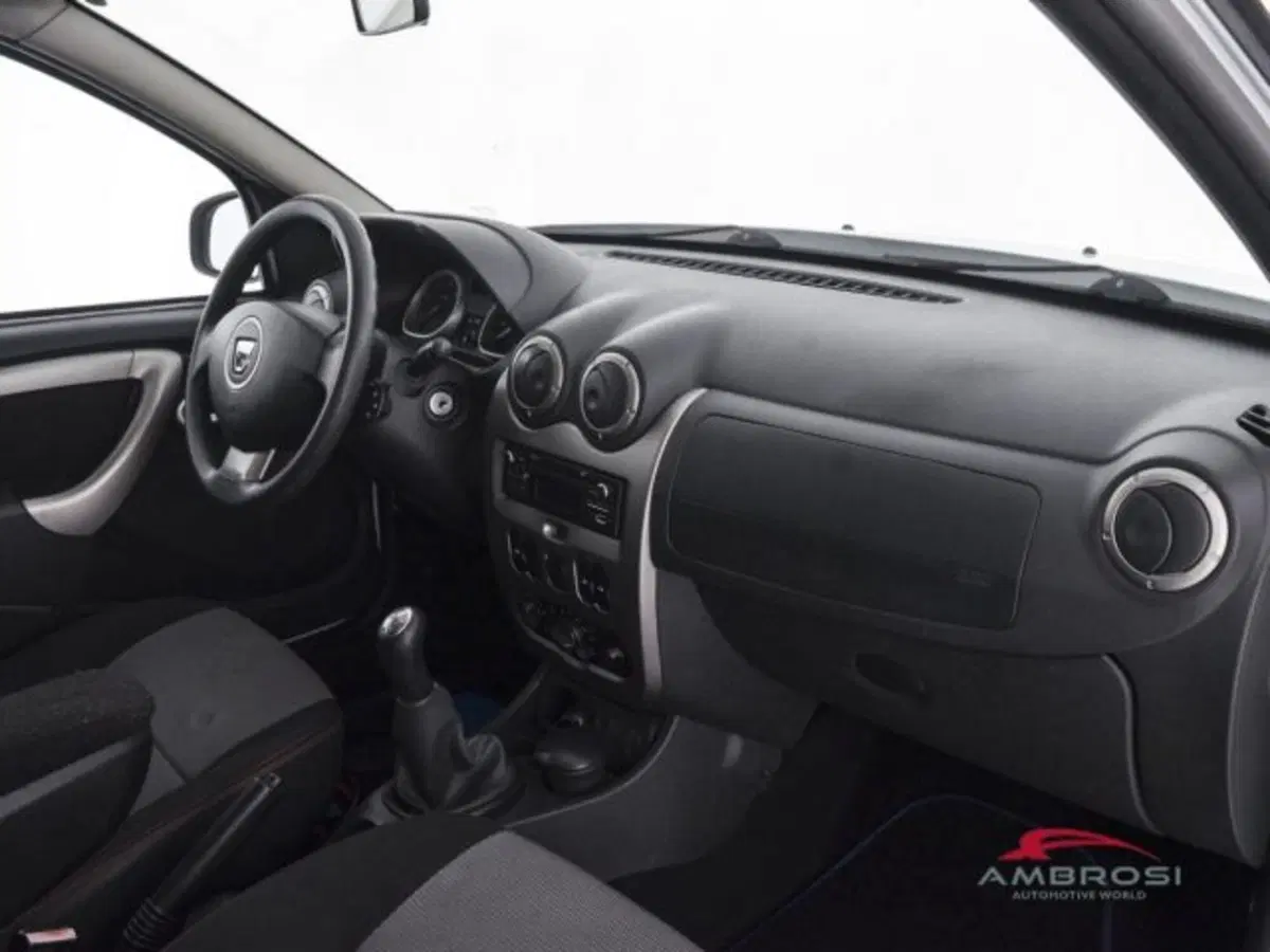 Dacia Duster usata a Perugia (12)