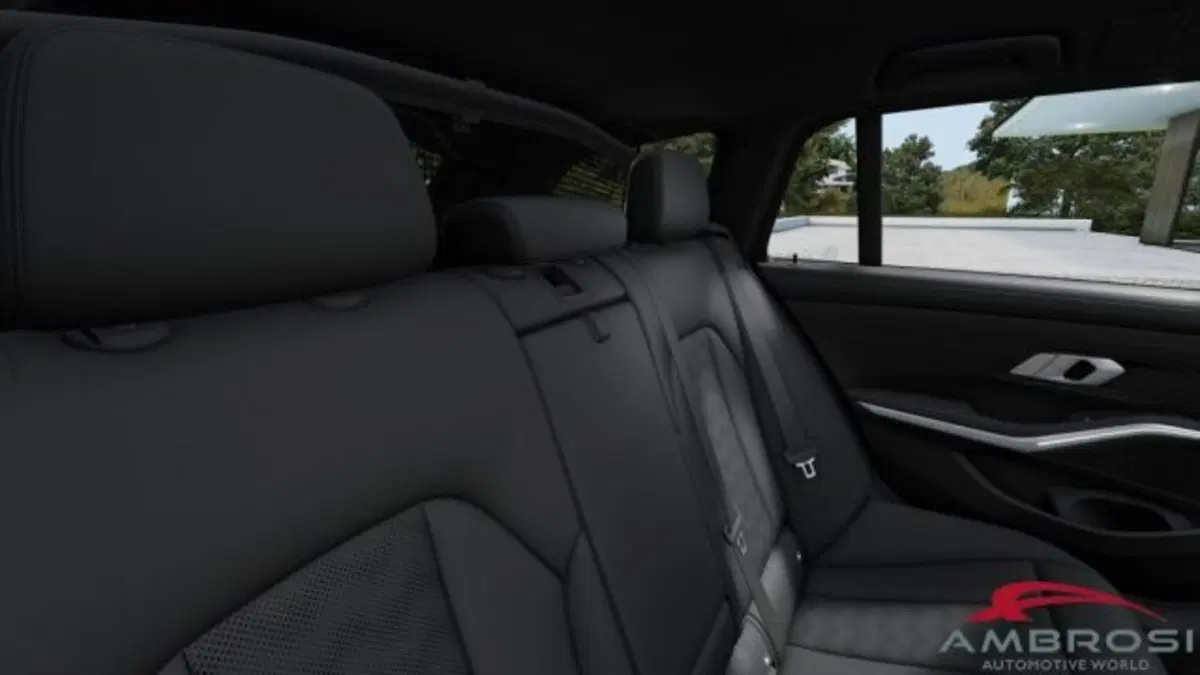 BMW Serie 3 Touring nuova a Perugia (11)