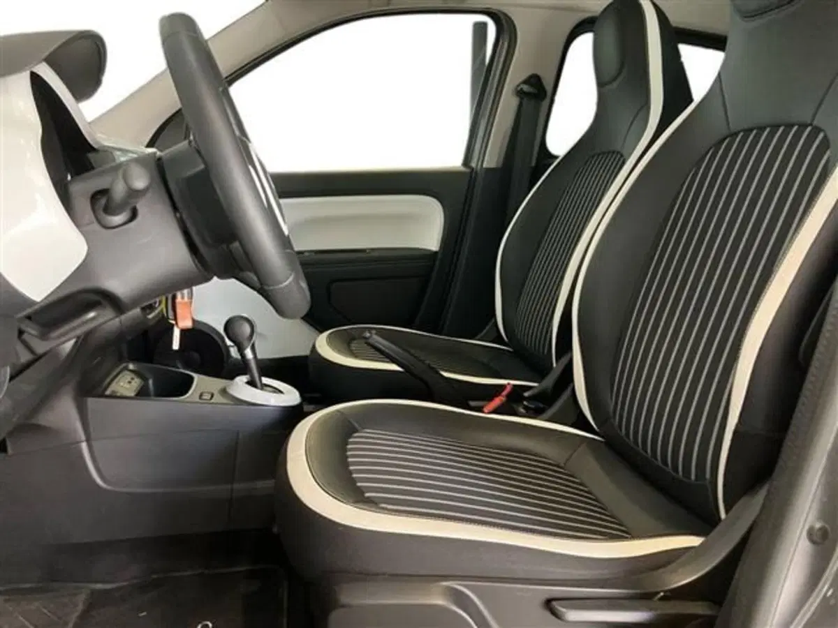 Renault Twingo usata a Como (10)