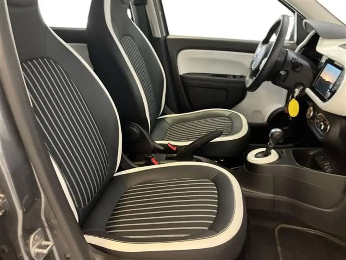 Renault Twingo usata a Como (11)