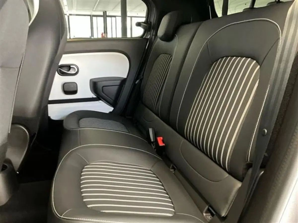 Renault Twingo usata a Como (12)