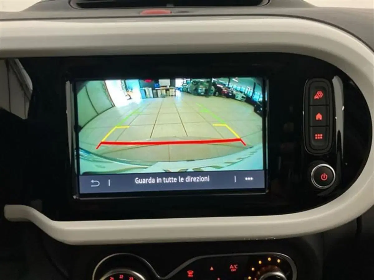 Renault Twingo usata a Como (14)