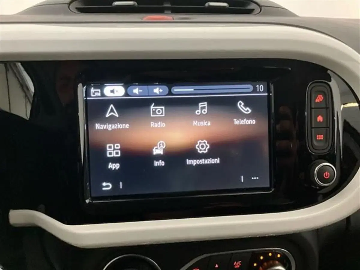 Renault Twingo usata a Como (16)