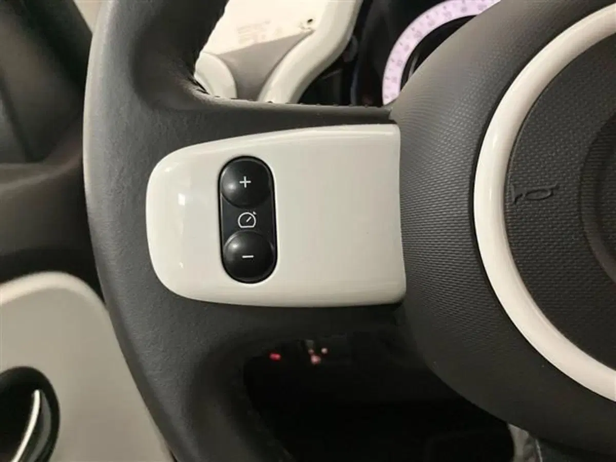 Renault Twingo usata a Como (18)