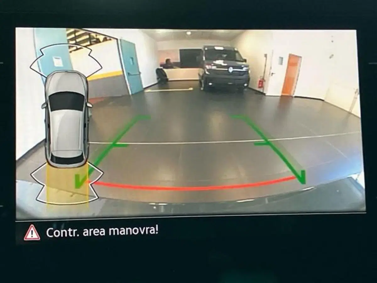 Volkswagen T-Roc usata a Como (13)