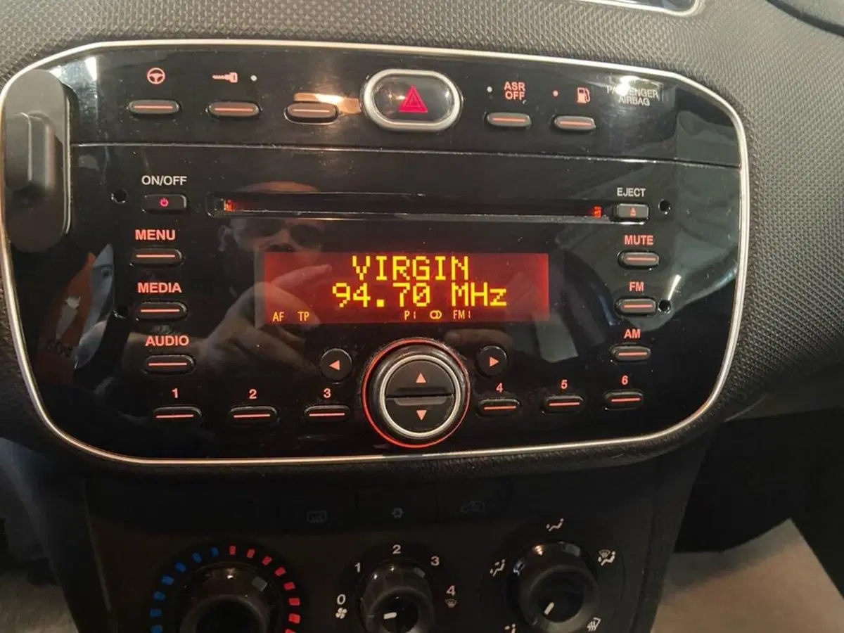 Fiat Punto usata a Torino (9)