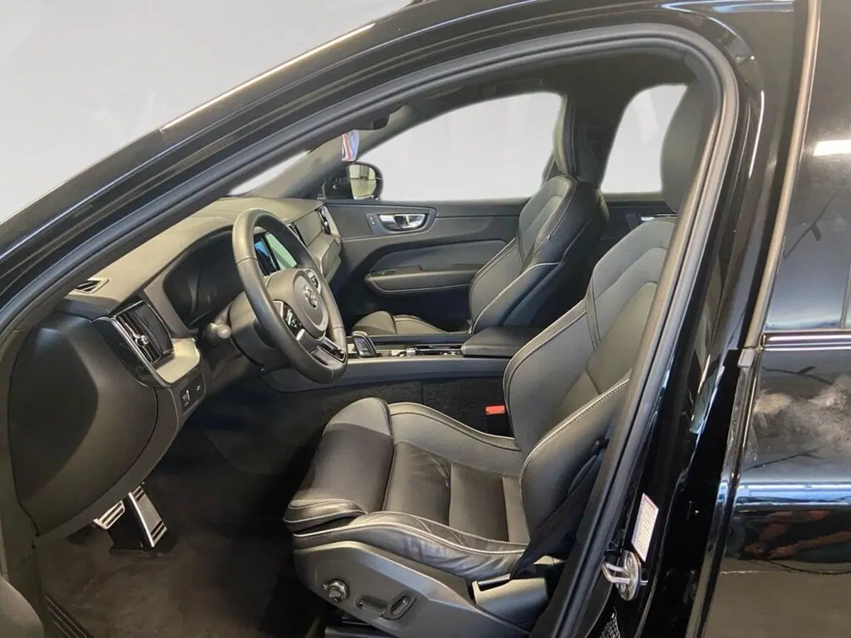 Volvo XC60 usata a Torino (7)