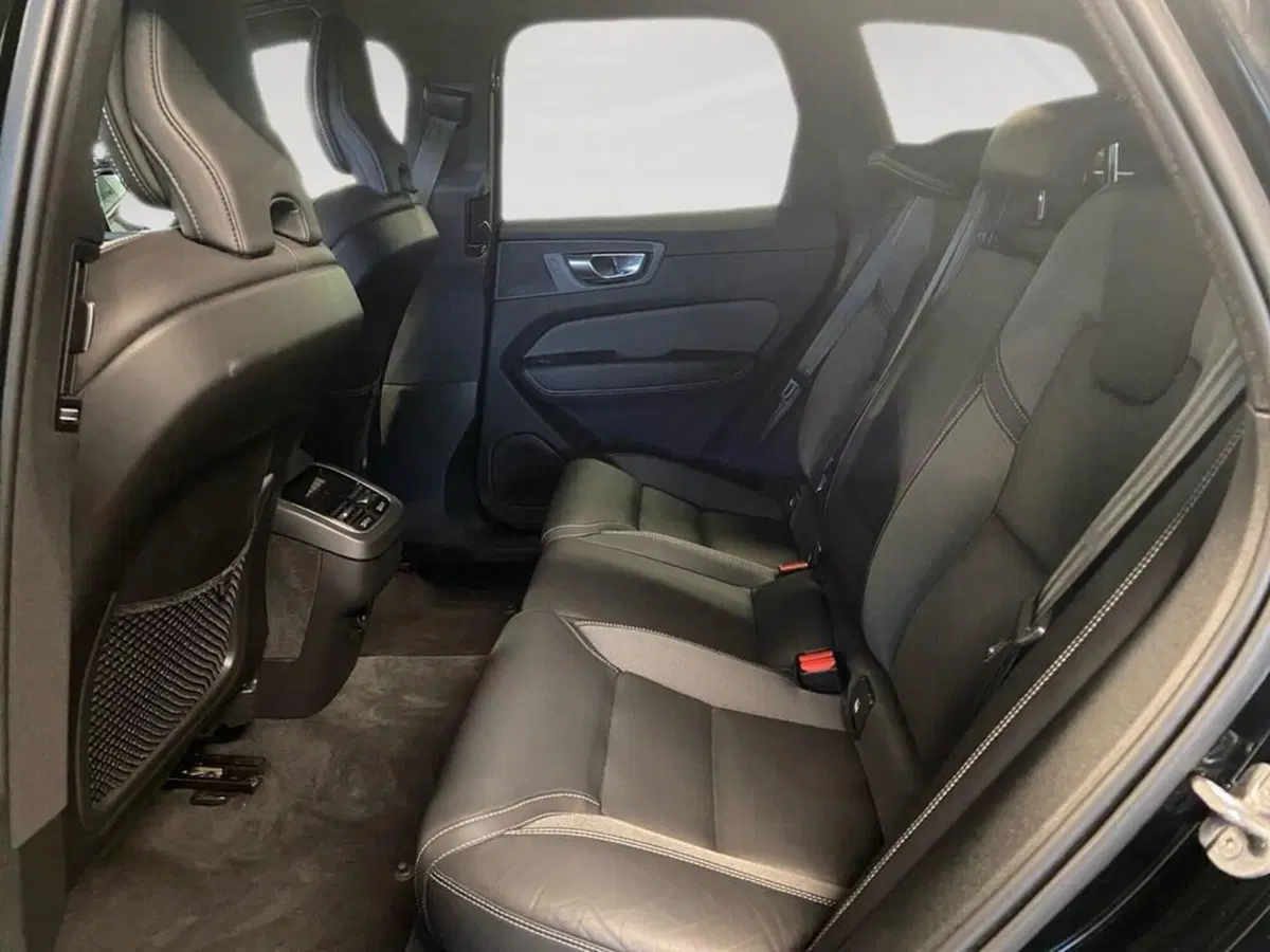 Volvo XC60 usata a Torino (8)