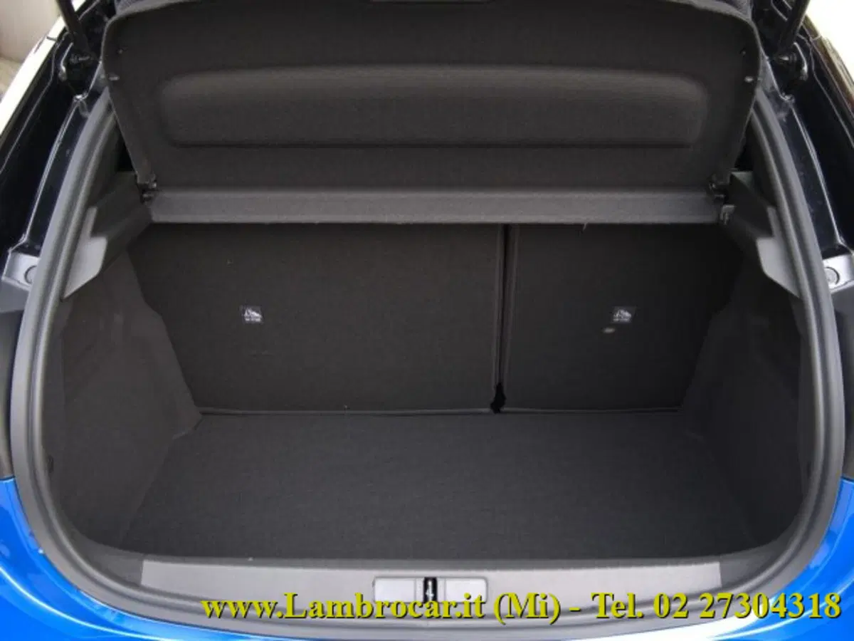 Opel Corsa nuova a Milano (11)