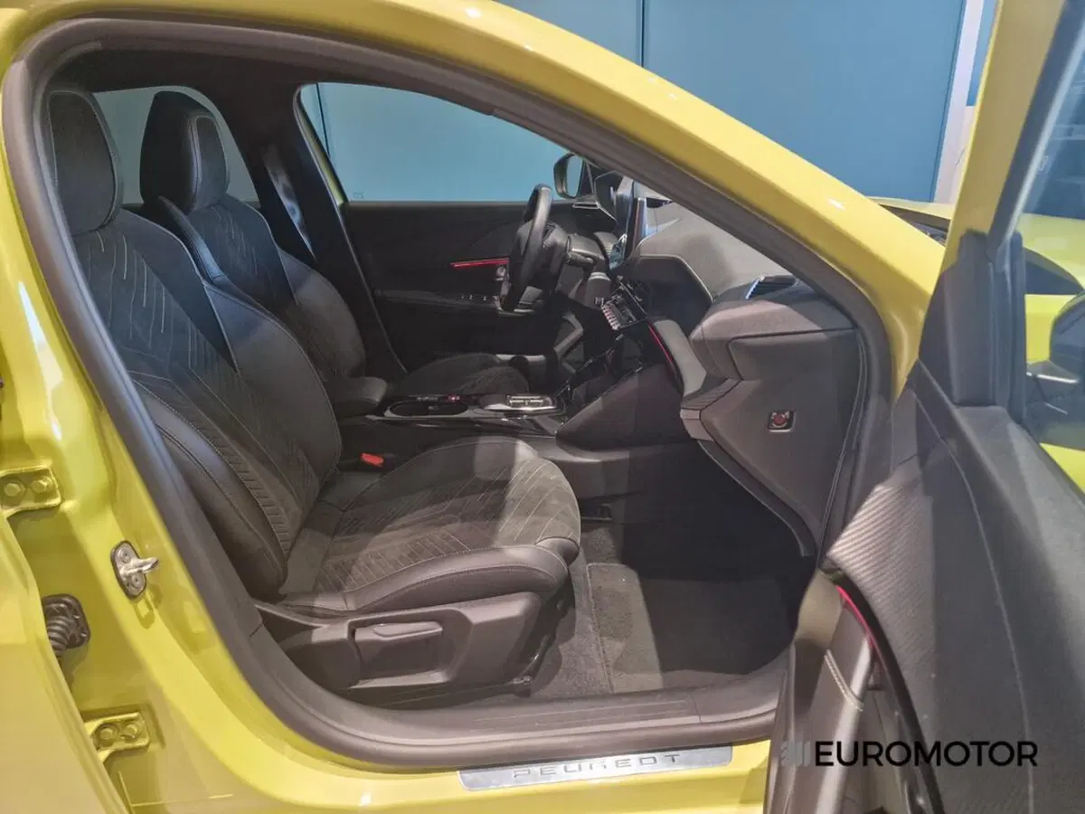 Peugeot 208 usata a Bari (14)