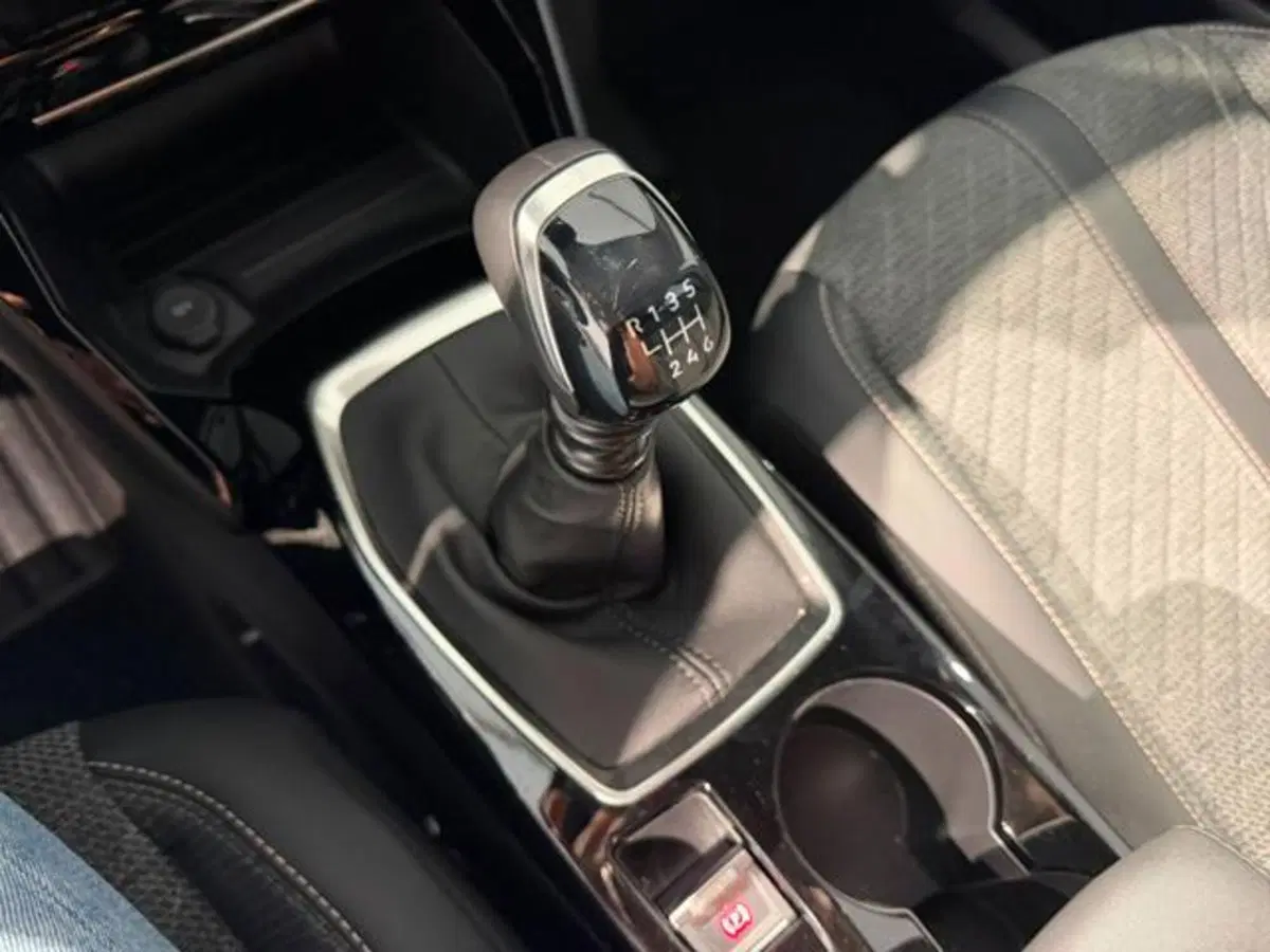 Peugeot 2008 usata a Salerno (18)
