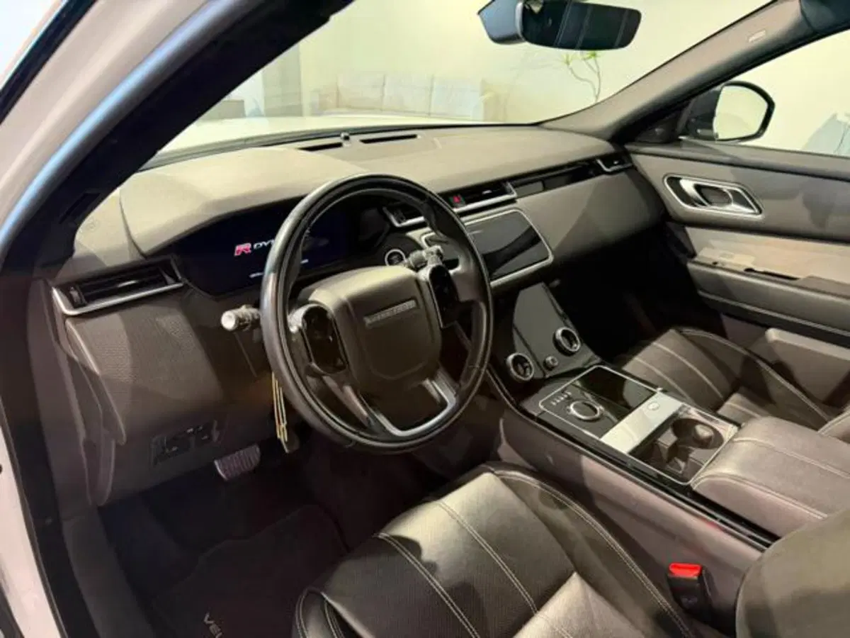 Land Rover Range Rover Velar usata a Salerno (10)