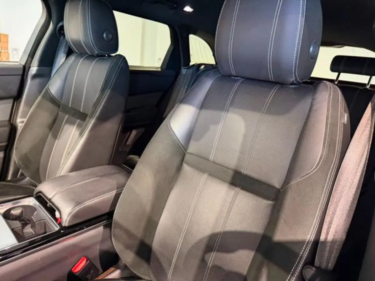 Land Rover Range Rover Velar usata a Salerno (11)