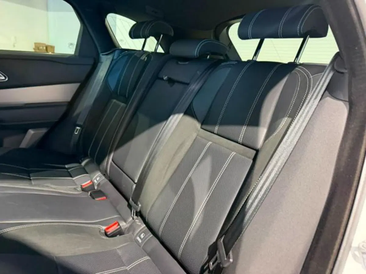 Land Rover Range Rover Velar usata a Salerno (12)
