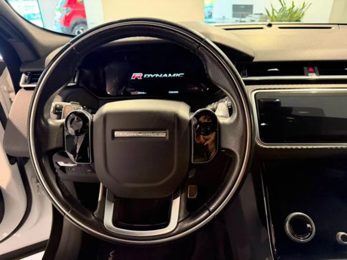 Land Rover Range Rover Velar usata a Salerno (14)