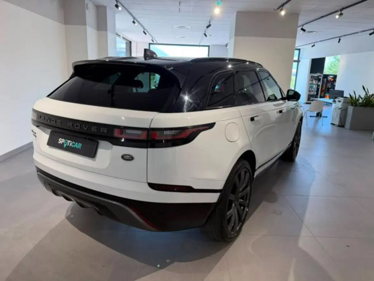 Land Rover Range Rover Velar usata a Salerno (4)