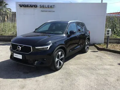 Volvo XC40 B3 automatico Core del 2022 usata a Napoli