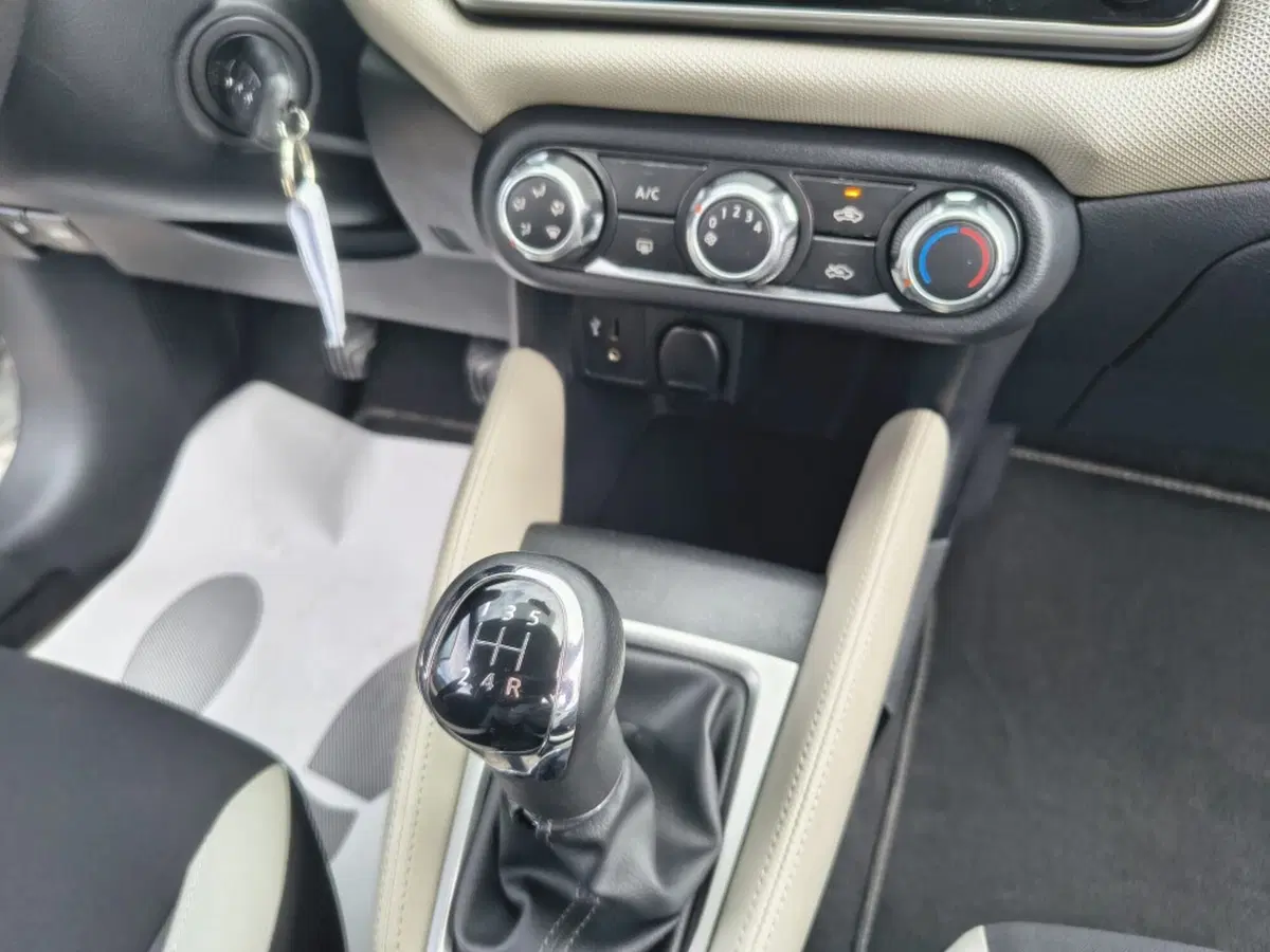 Nissan Micra usata a Firenze (13)
