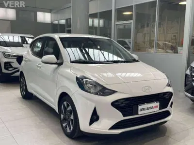 Hyundai i10 1.0 MPI Connectline del 2023 usata a Milano
