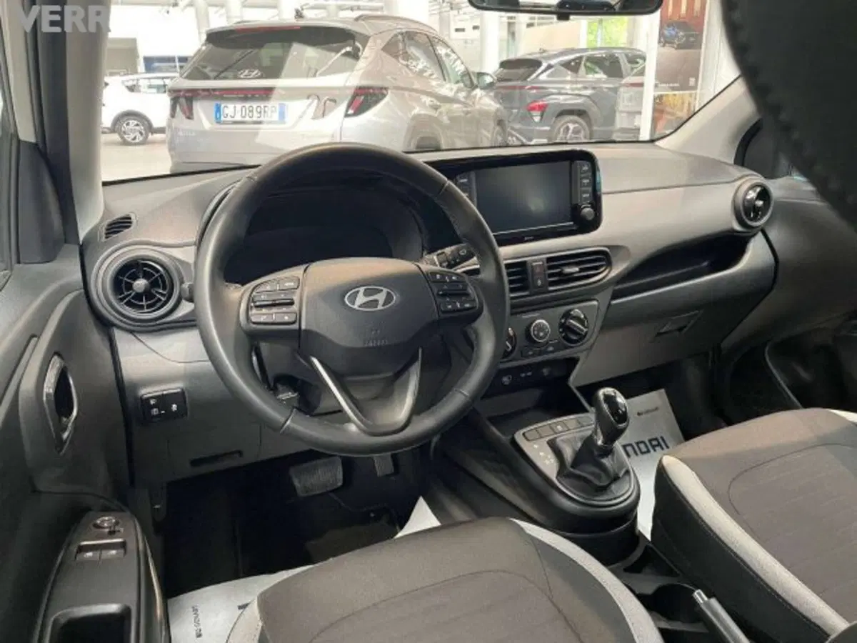 Hyundai i10 usata a Milano (9)