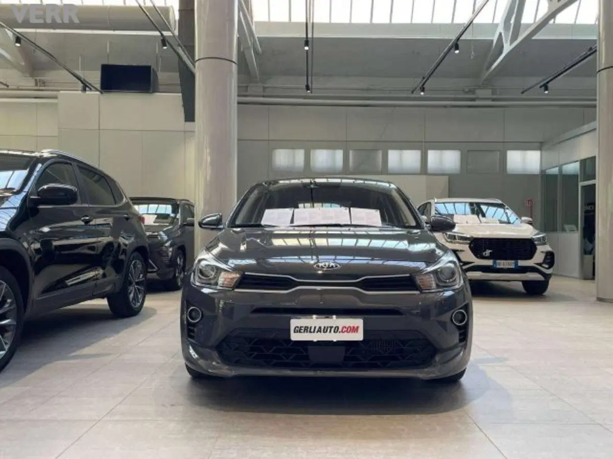 Kia Rio usata a Milano (3)