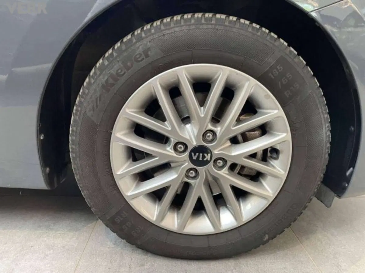 Kia Rio usata a Milano (6)