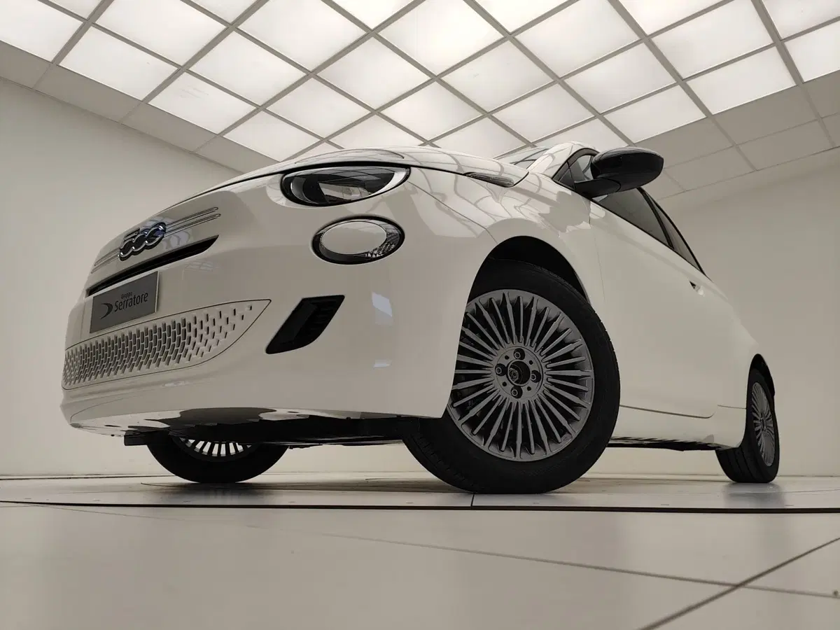 Fiat 500 nuova a Como (11)