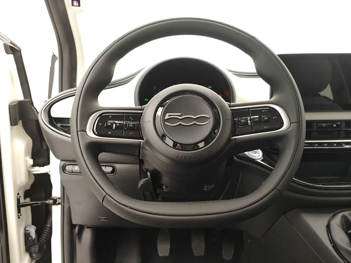 Fiat 500 nuova a Como (13)