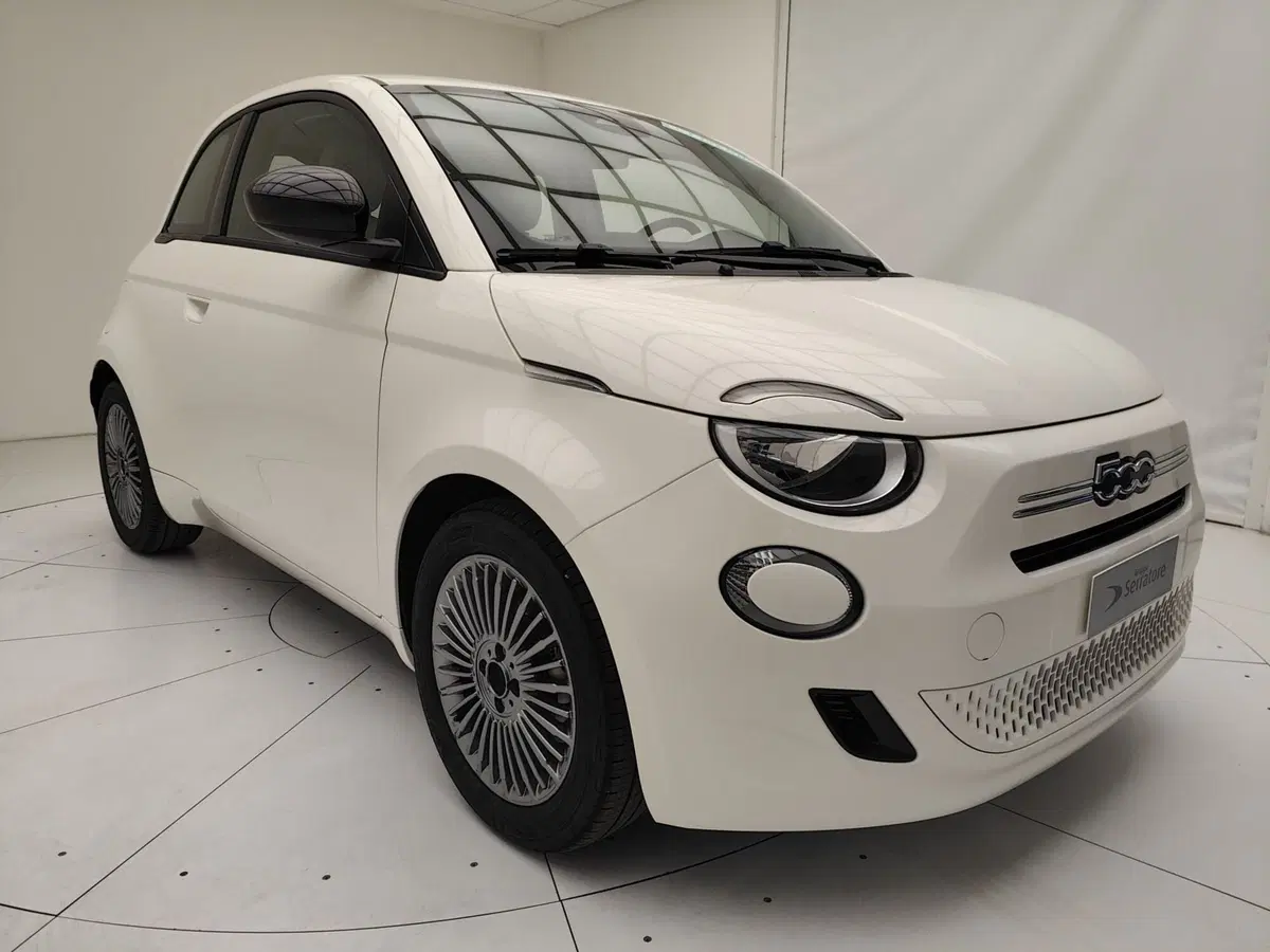Fiat 500 nuova a Como (3)