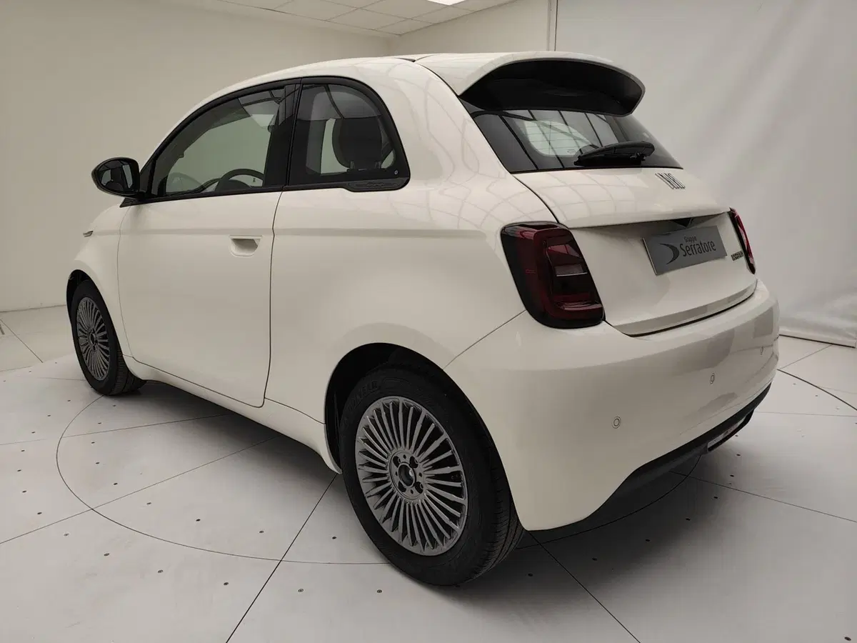 Fiat 500 nuova a Como (4)