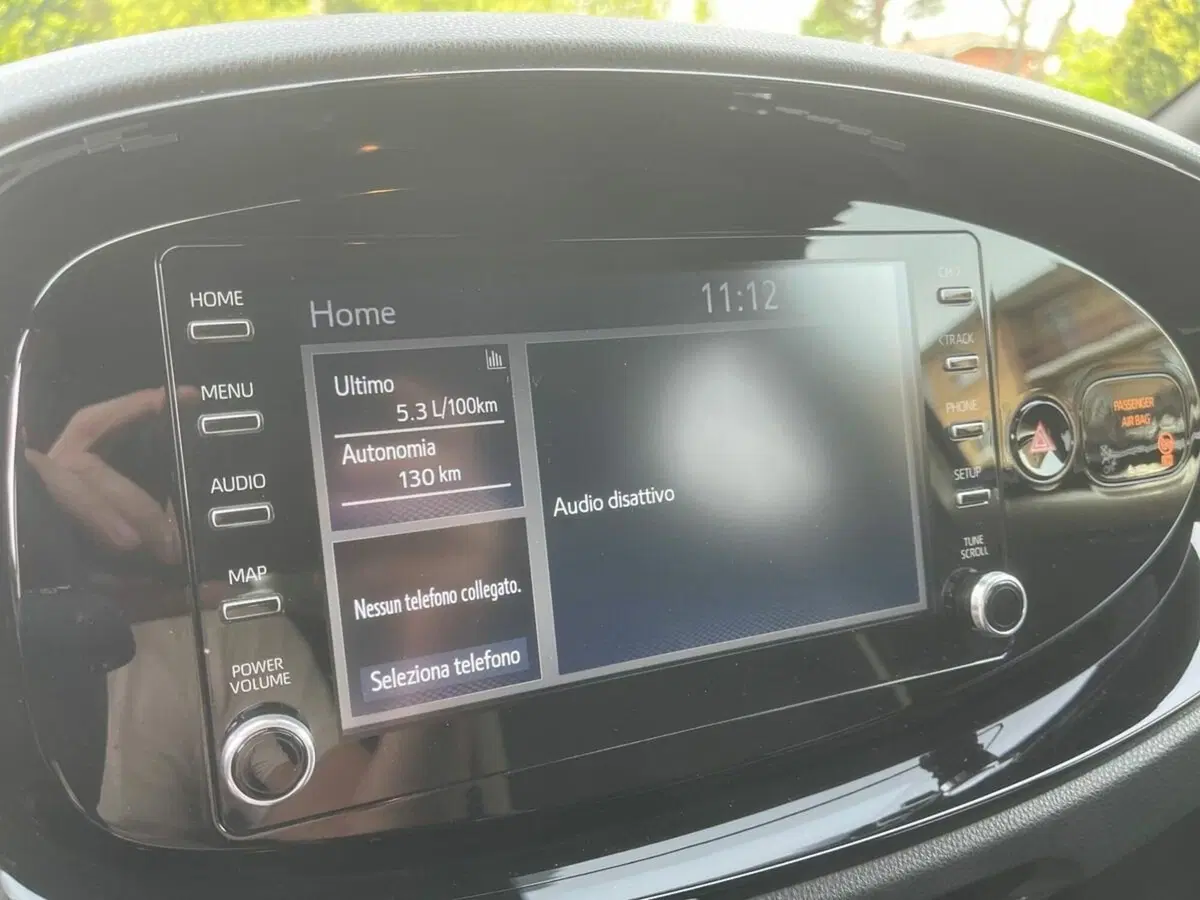 Toyota Aygo X usata a Lecco (10)