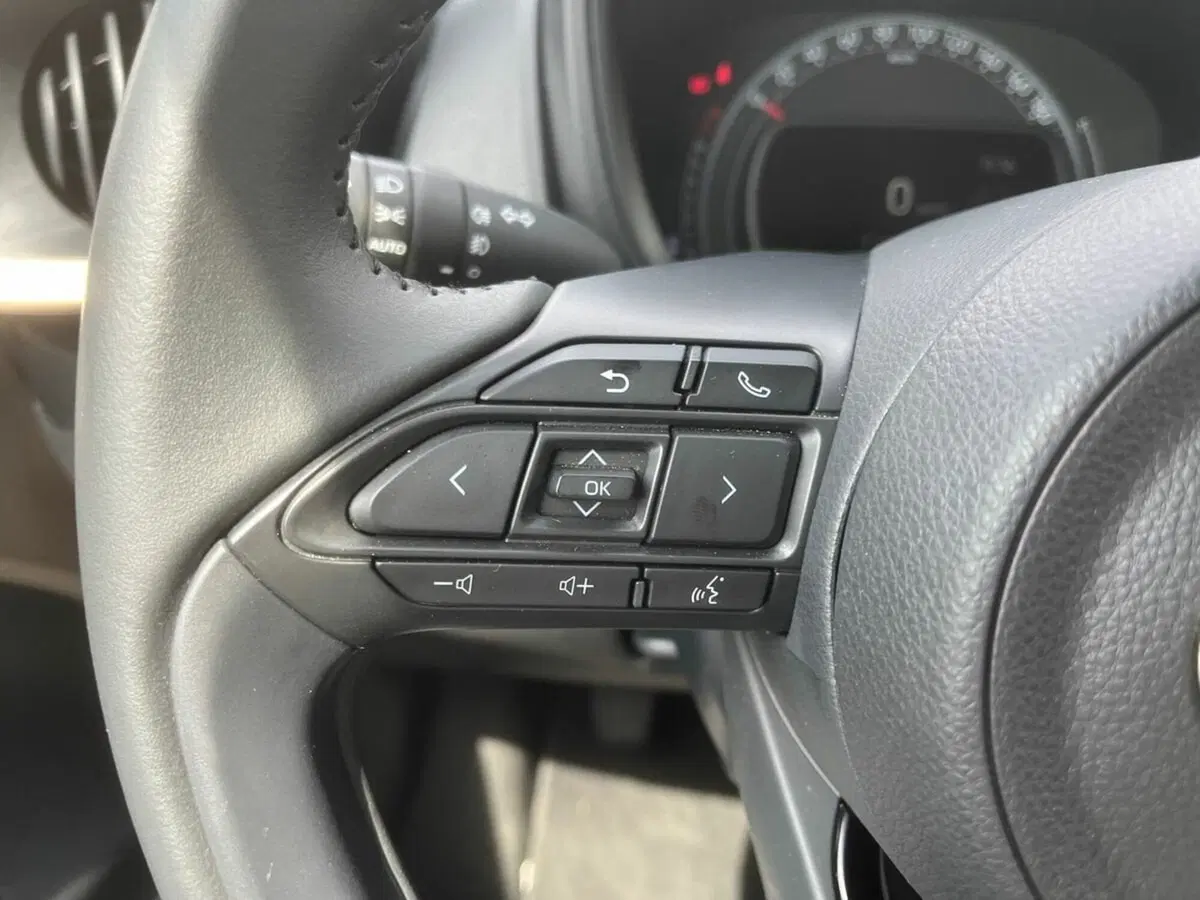Toyota Aygo X usata a Lecco (18)