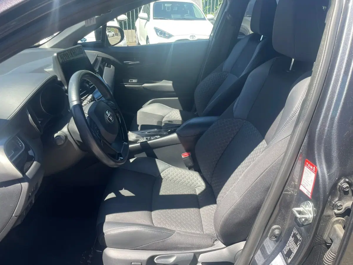 Toyota Toyota C-HR usata a Piacenza (11)