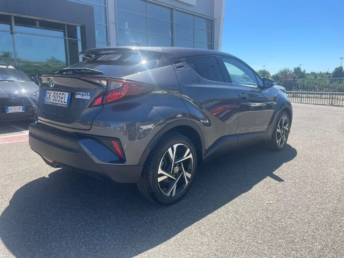 Toyota Toyota C-HR usata a Piacenza (7)