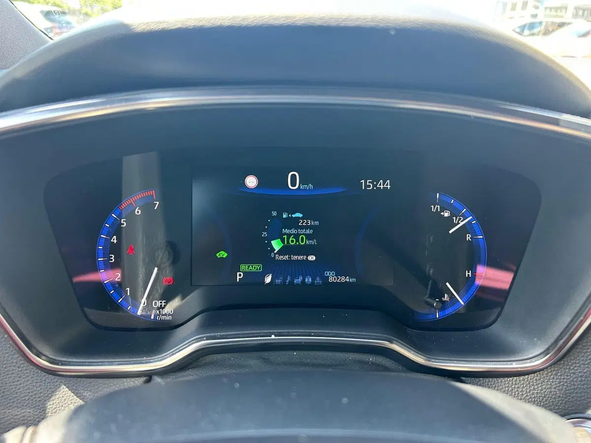 Toyota Corolla Touring Sports usata a Piacenza (15)