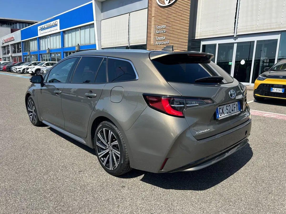 Toyota Corolla Touring Sports usata a Piacenza (5)