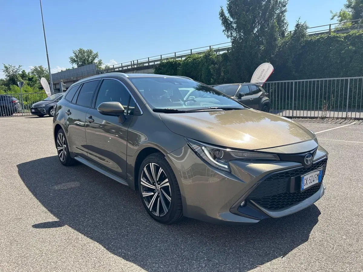 Toyota Corolla Touring Sports usata a Piacenza (8)