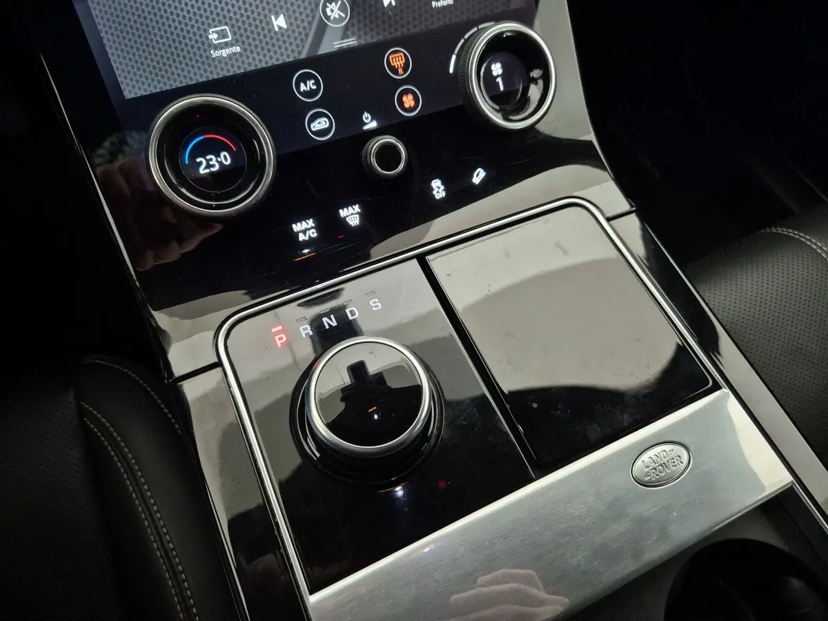 Land Rover Range Rover Velar usata a Torino (11)