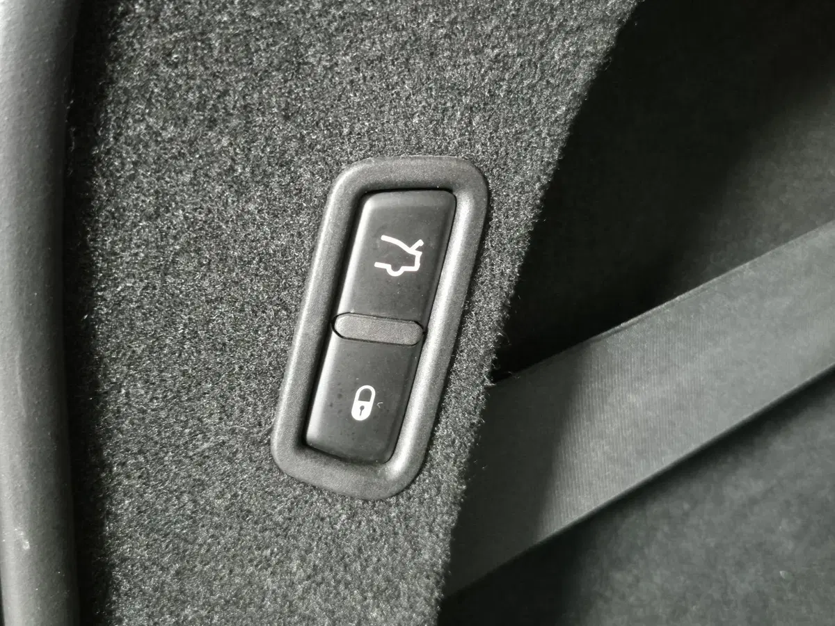 Maserati Levante usata a Torino (18)