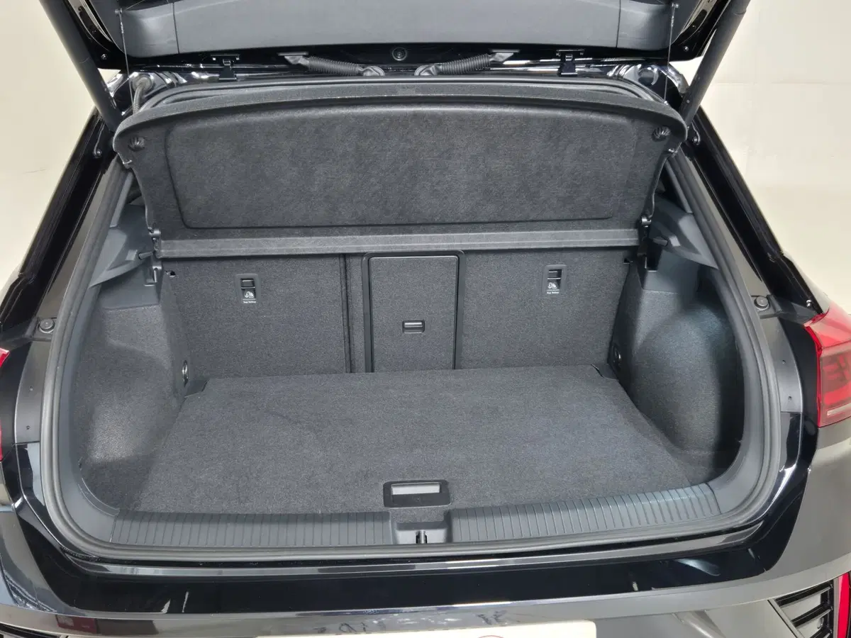 Volkswagen T-Roc usata a Torino (12)