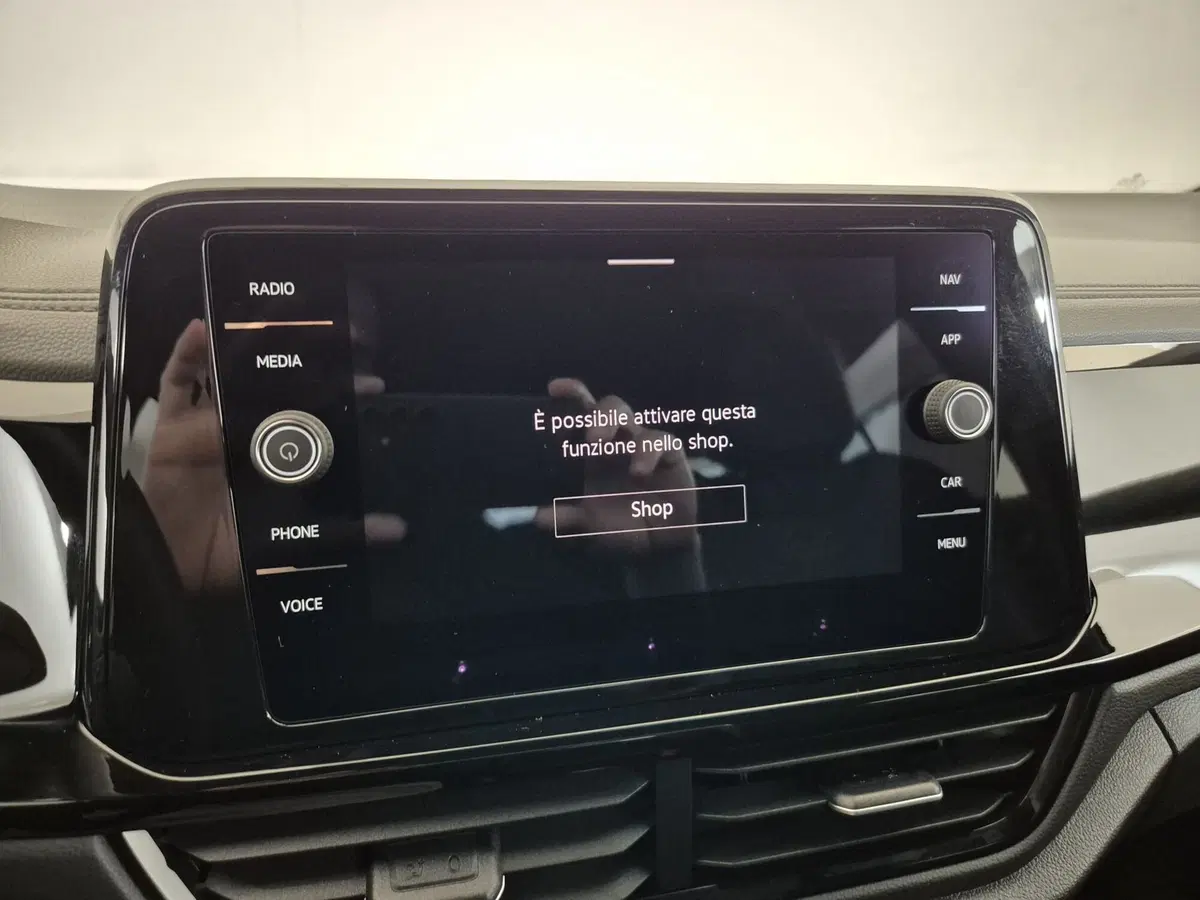 Volkswagen T-Roc usata a Torino (16)