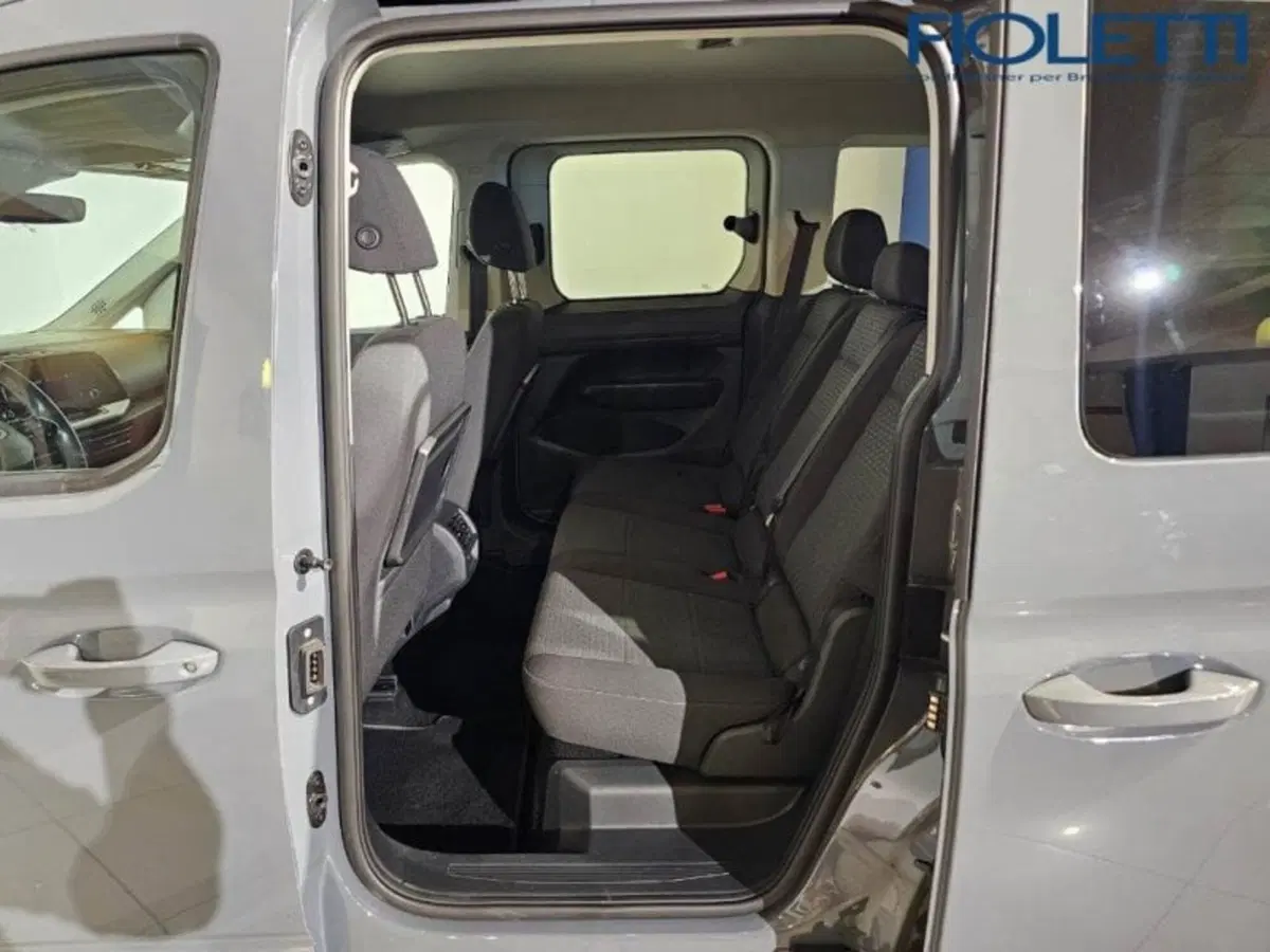 Ford Tourneo Connect usata a Brescia (11)