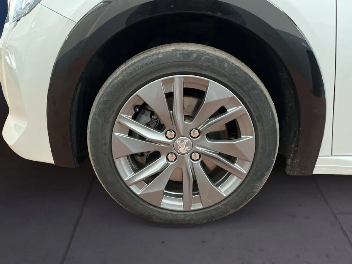 Peugeot 208 usata a Torino (8)