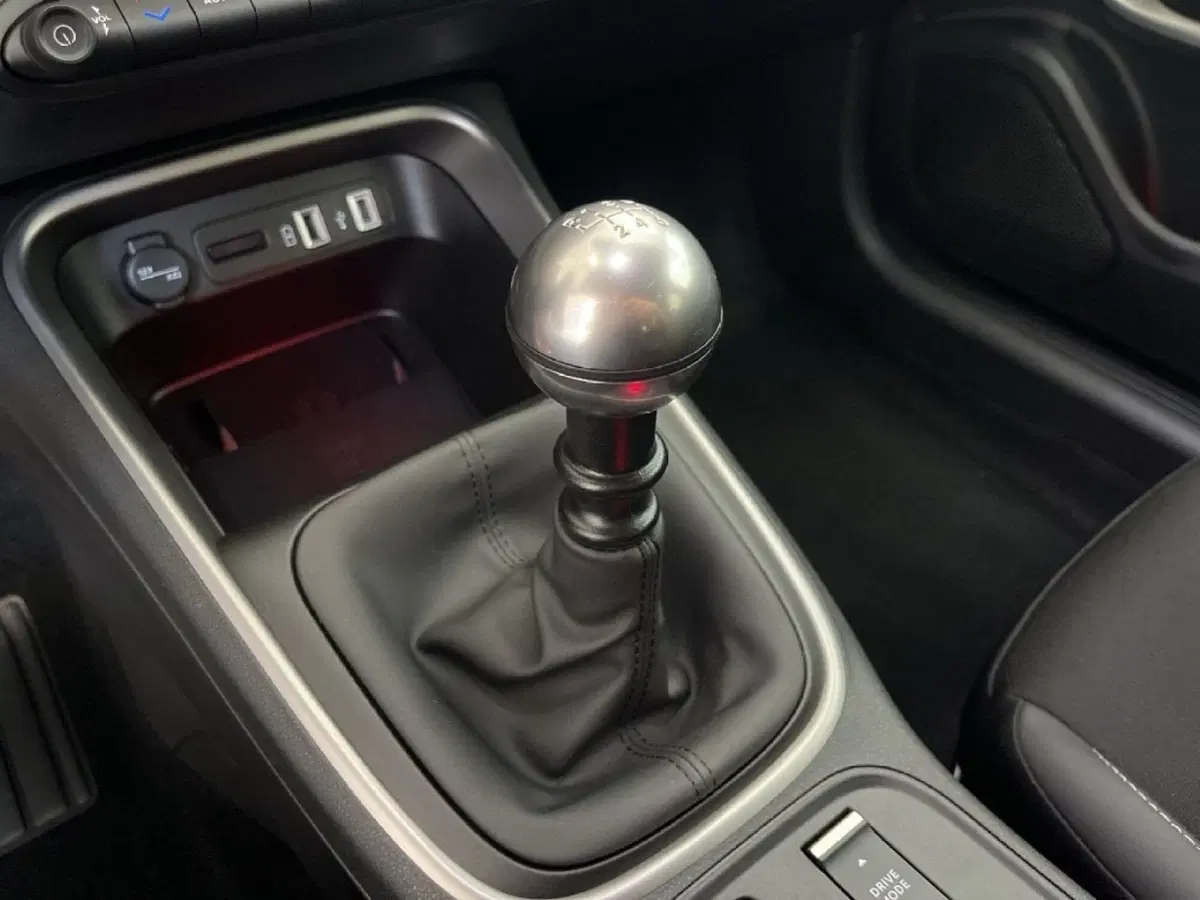 Jeep Avenger usata a Torino (13)