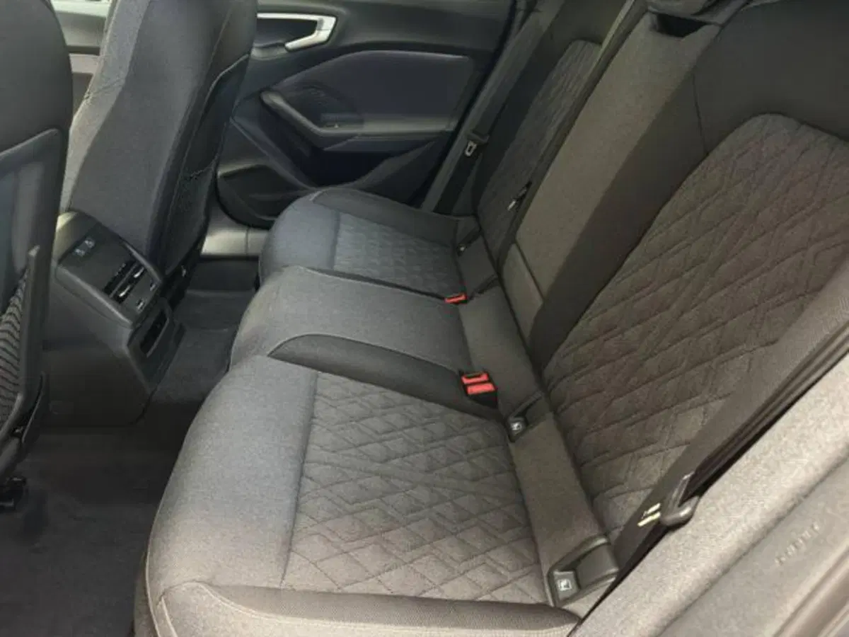 Audi A5 Avant nuova a Milano (17)