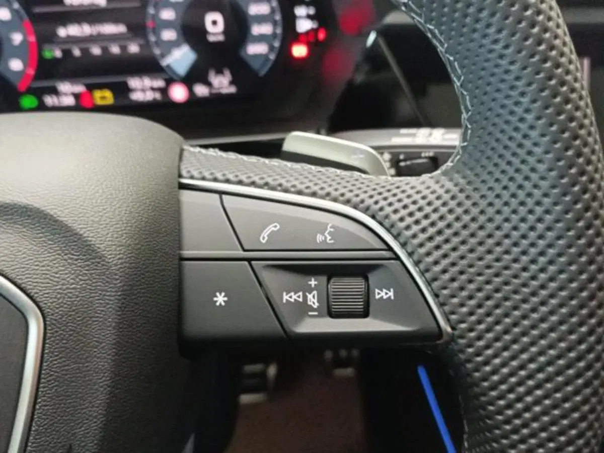 Audi A3 Sportback nuova a Milano (18)